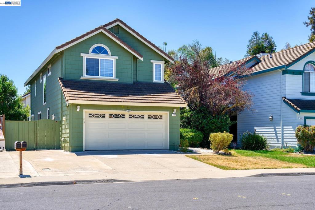 1059 Bellflower St Property Photo 42
