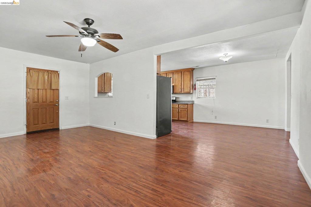 212 Wellington Property Photo 3