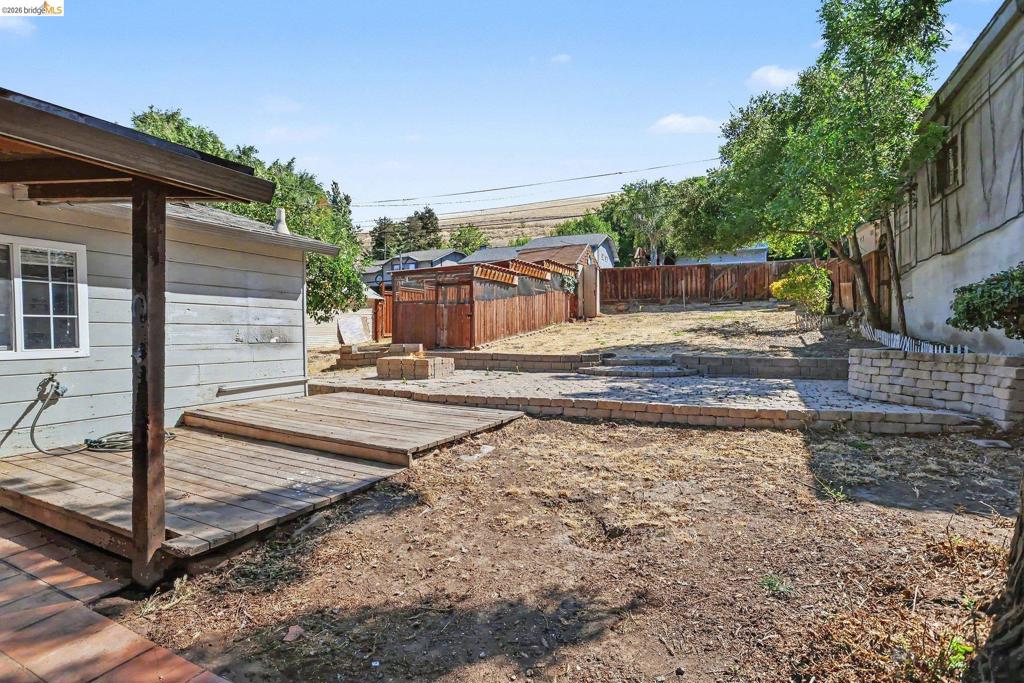 212 Wellington Property Photo 13