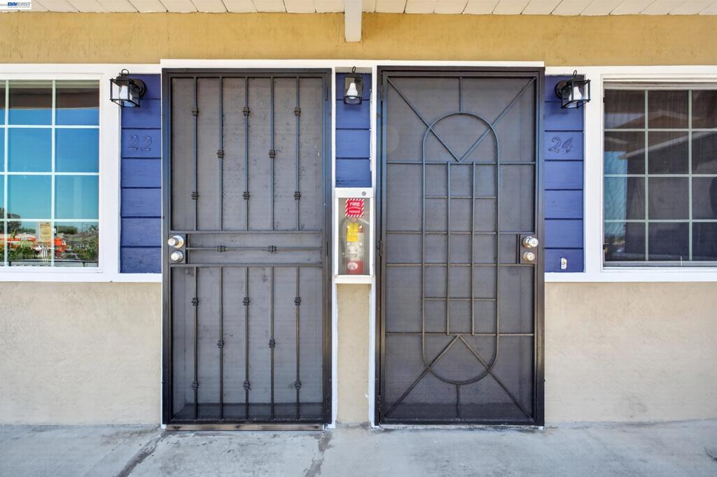 2318 Lowell Avenue Property Photo 10