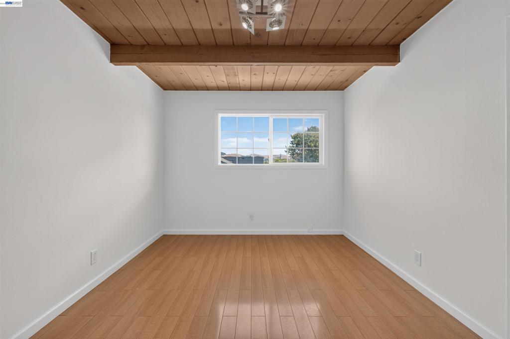 2318 Lowell Avenue Property Photo 19