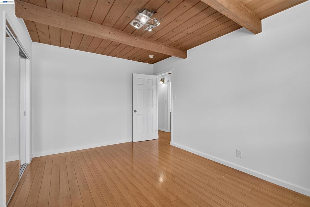 2318 Lowell Avenue Property Photo 20
