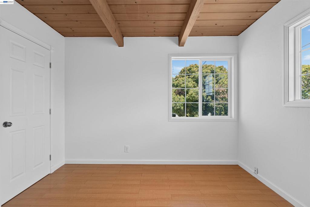 2318 Lowell Avenue Property Photo 22