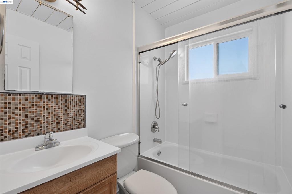 2318 Lowell Avenue Property Photo 25