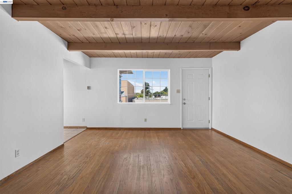 2318 Lowell Avenue Property Photo 28