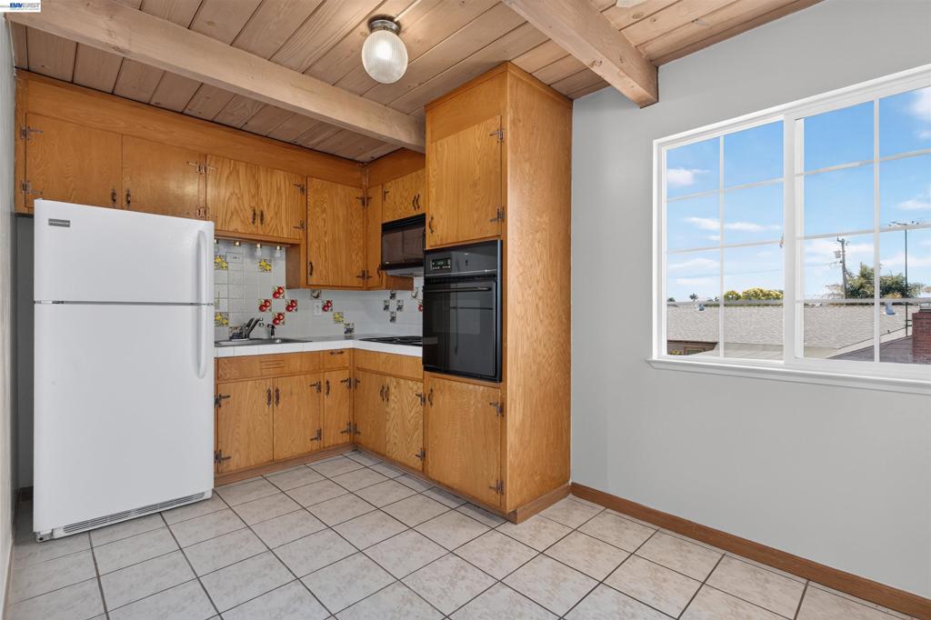 2318 Lowell Avenue Property Photo 32
