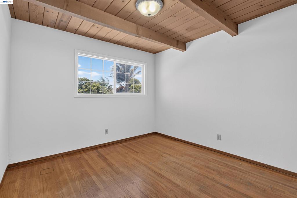 2318 Lowell Avenue Property Photo 37