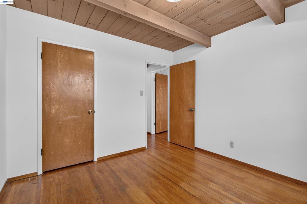 2318 Lowell Avenue Property Photo 39