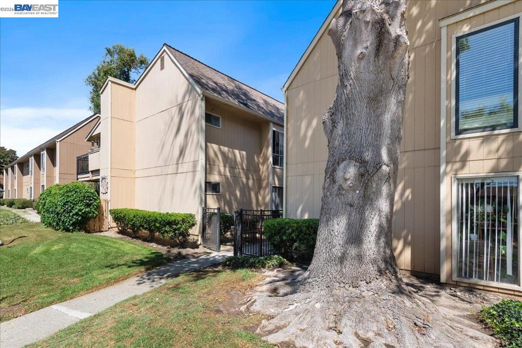 8975 Alcosta Blvd 130 Property Photo 23