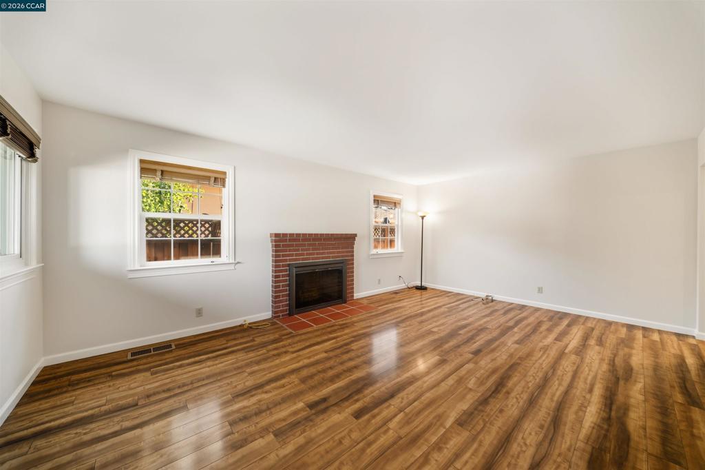 3644 Walnut Ave Property Photo 10