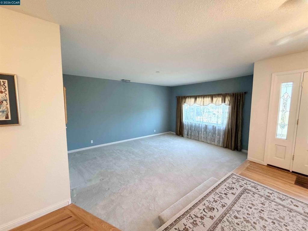 1615 Thornwood Dr Property Photo 7