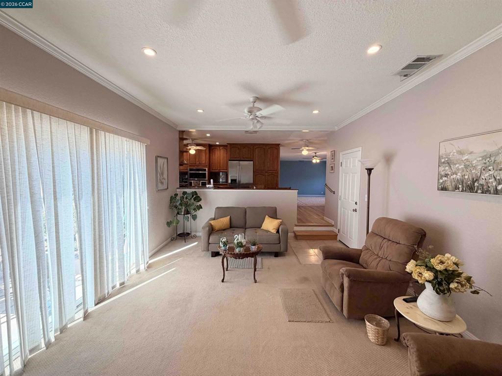 1615 Thornwood Dr Property Photo 11