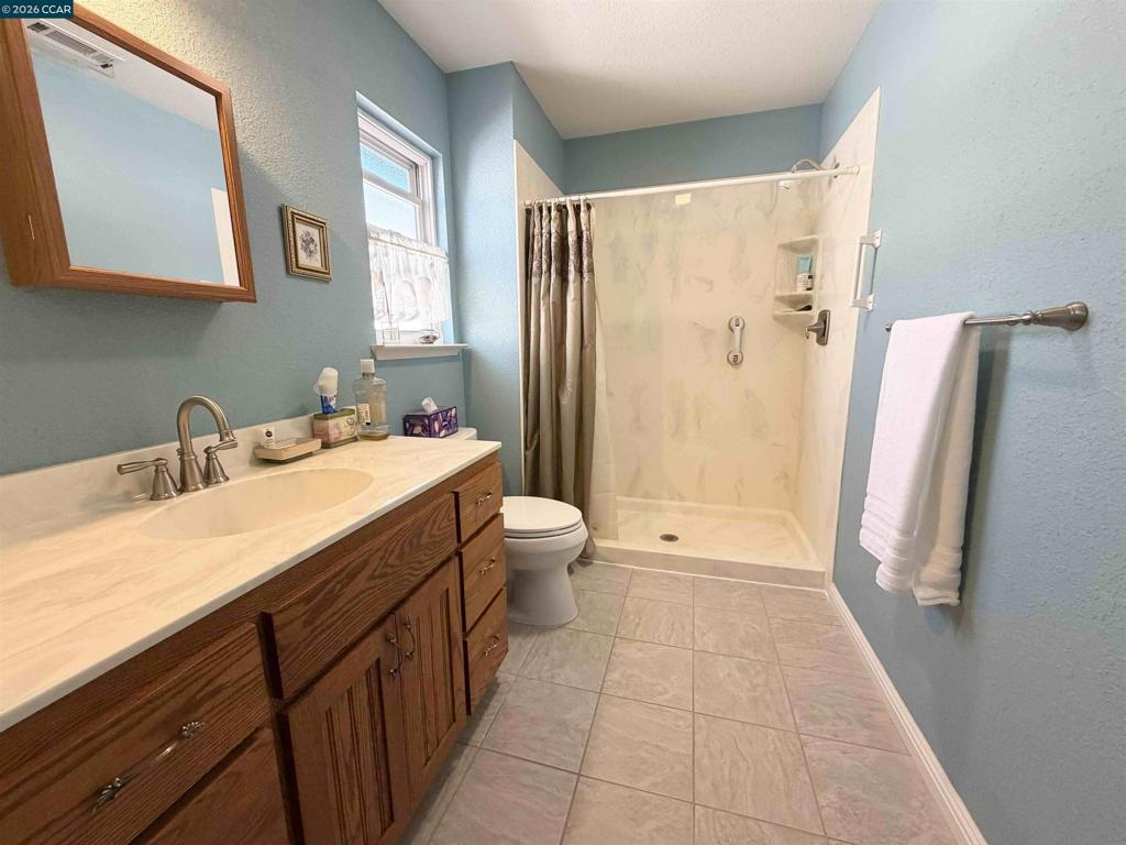 1615 Thornwood Dr Property Photo 17