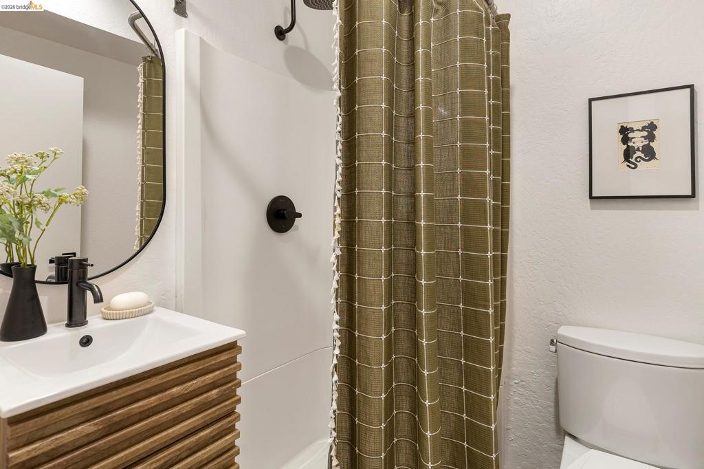 6824 Paso Robles Dr. Property Photo 37