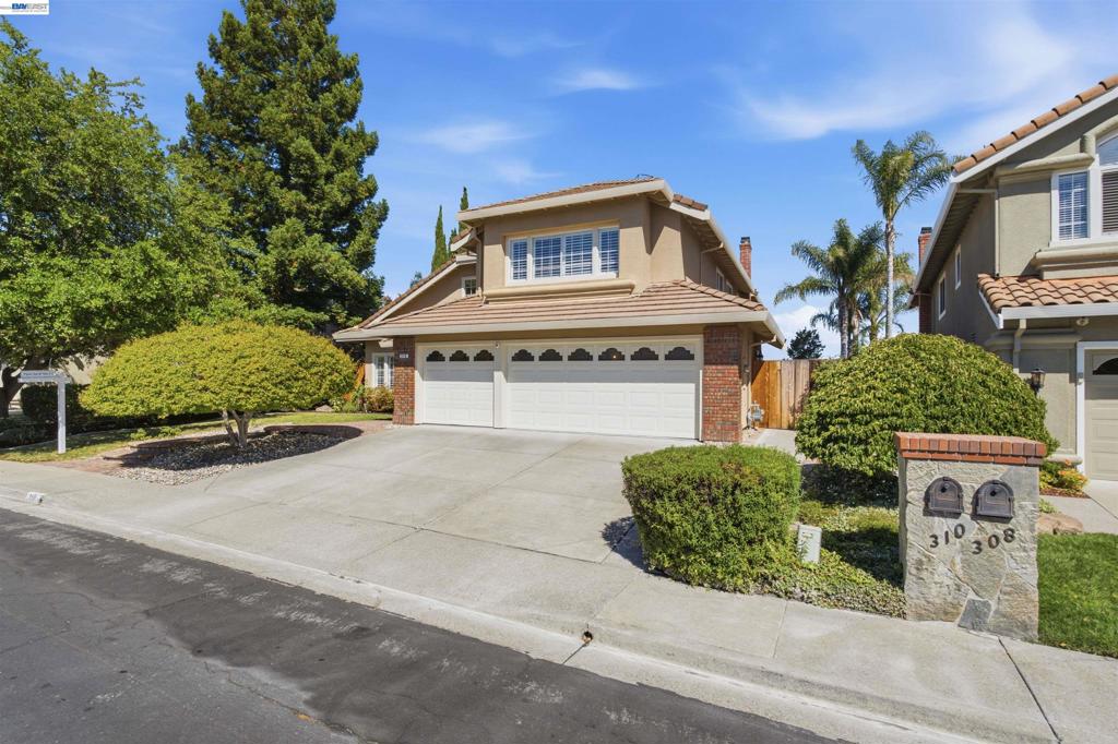 310 Sunset Dr