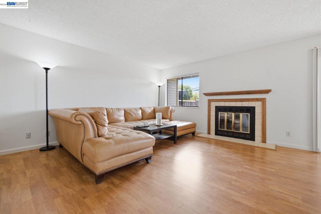 1701 Calais Ct Property Photo 9