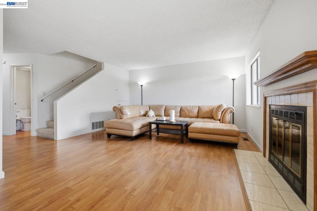 1701 Calais Ct Property Photo 11
