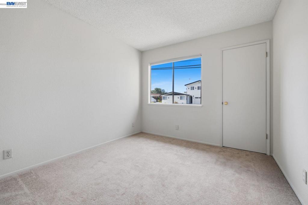 1701 Calais Ct Property Photo 21