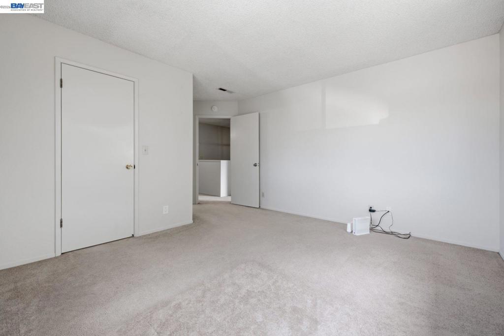 1701 Calais Ct Property Photo 24