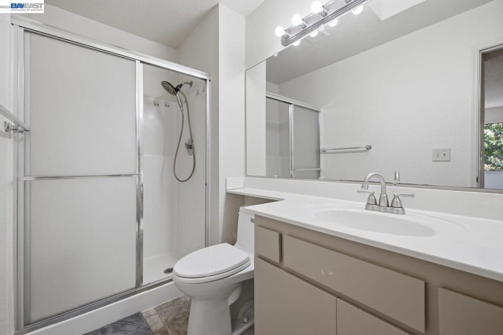1701 Calais Ct Property Photo 27