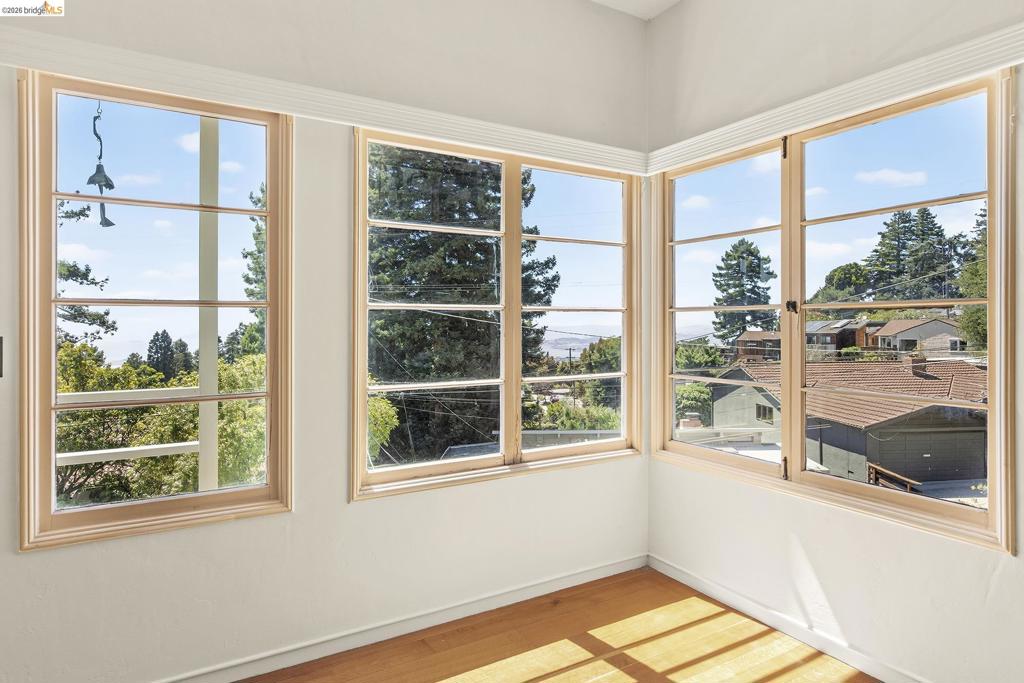 1023 Keeler Property Photo 1