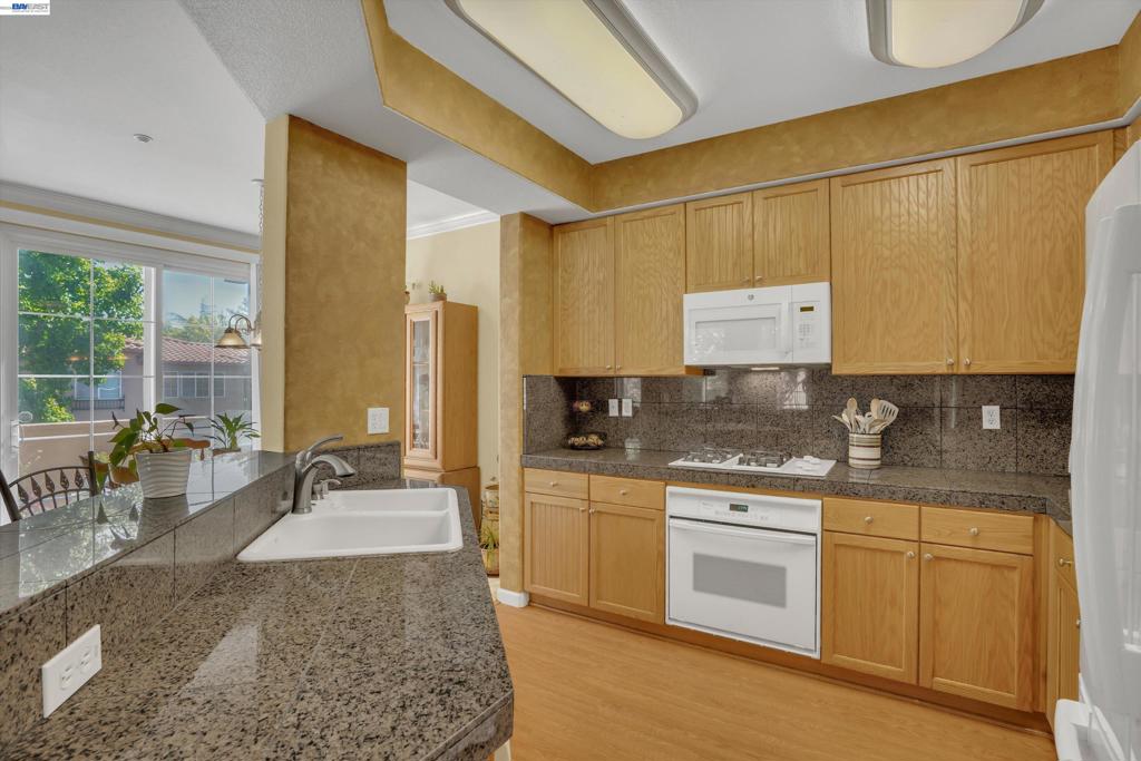 24 Meritage Cmn 1403 Property Photo 6