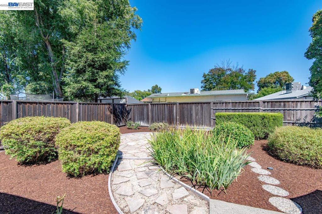1457 Tulip Way Property Photo 34