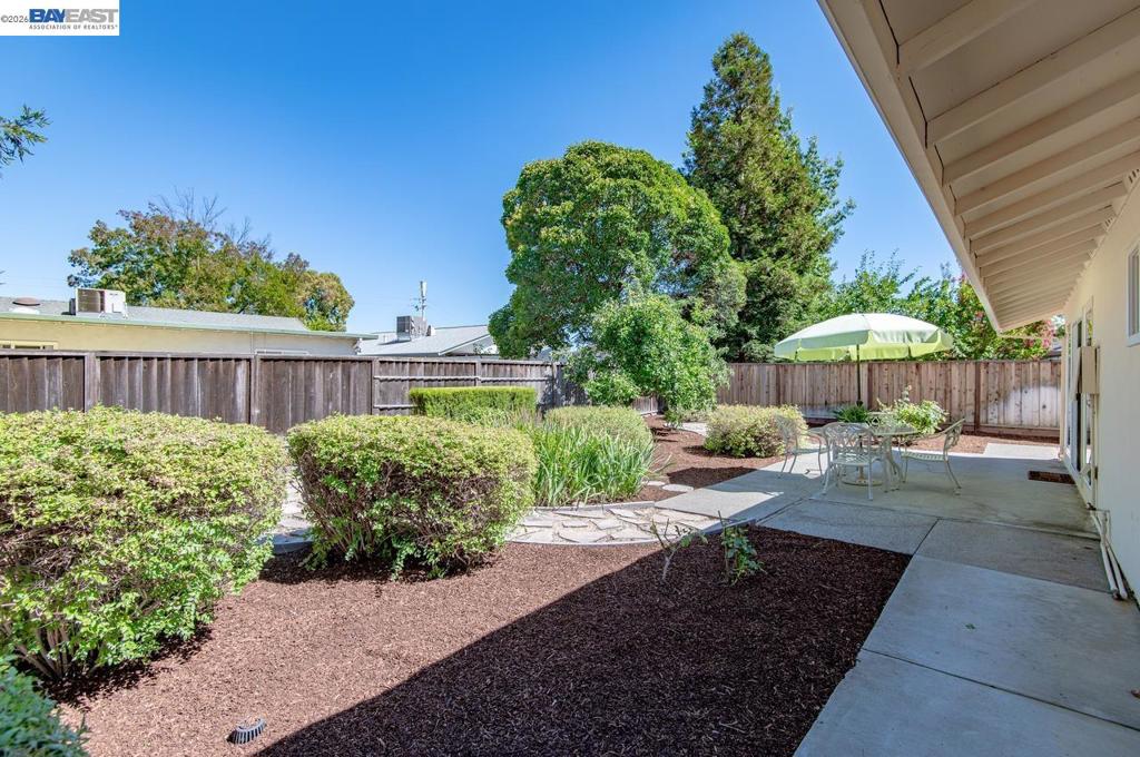 1457 Tulip Way Property Photo 35
