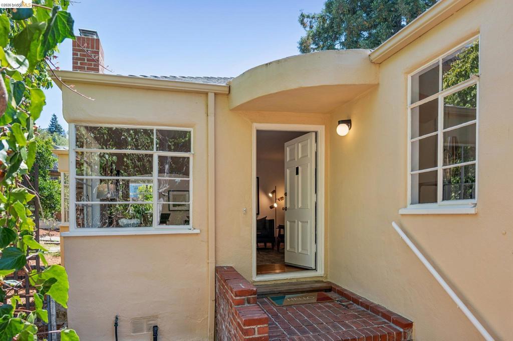 1133 Walnut Street Property Photo 2