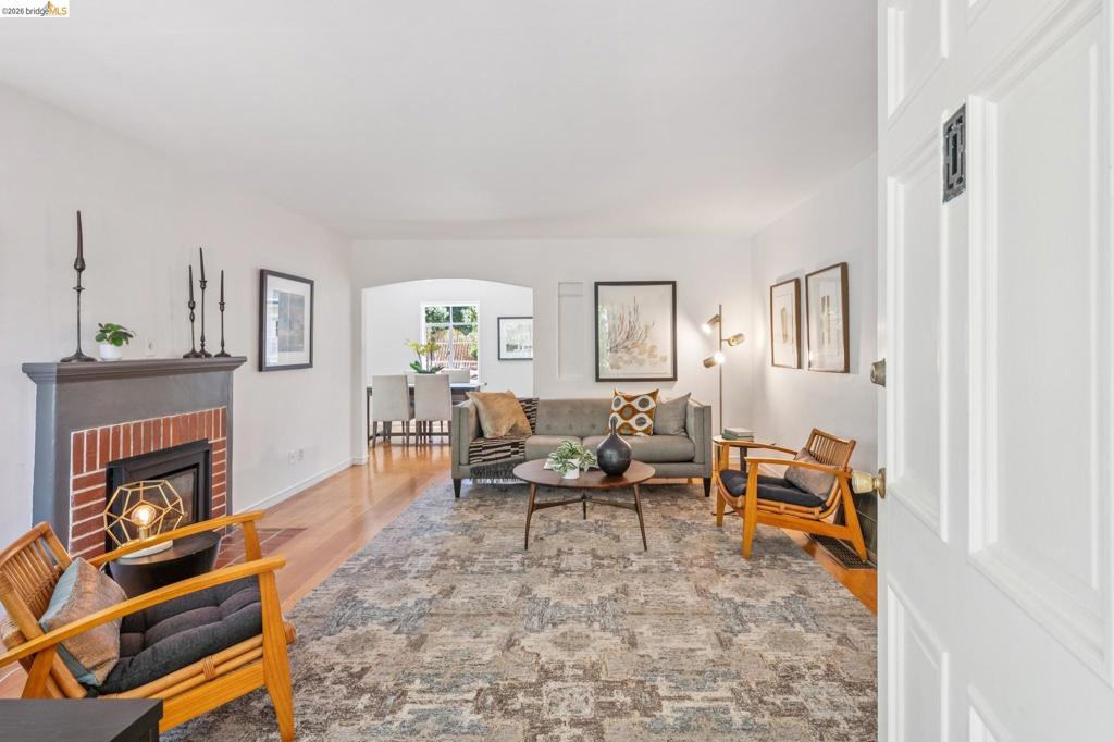 1133 Walnut Street Property Photo 3