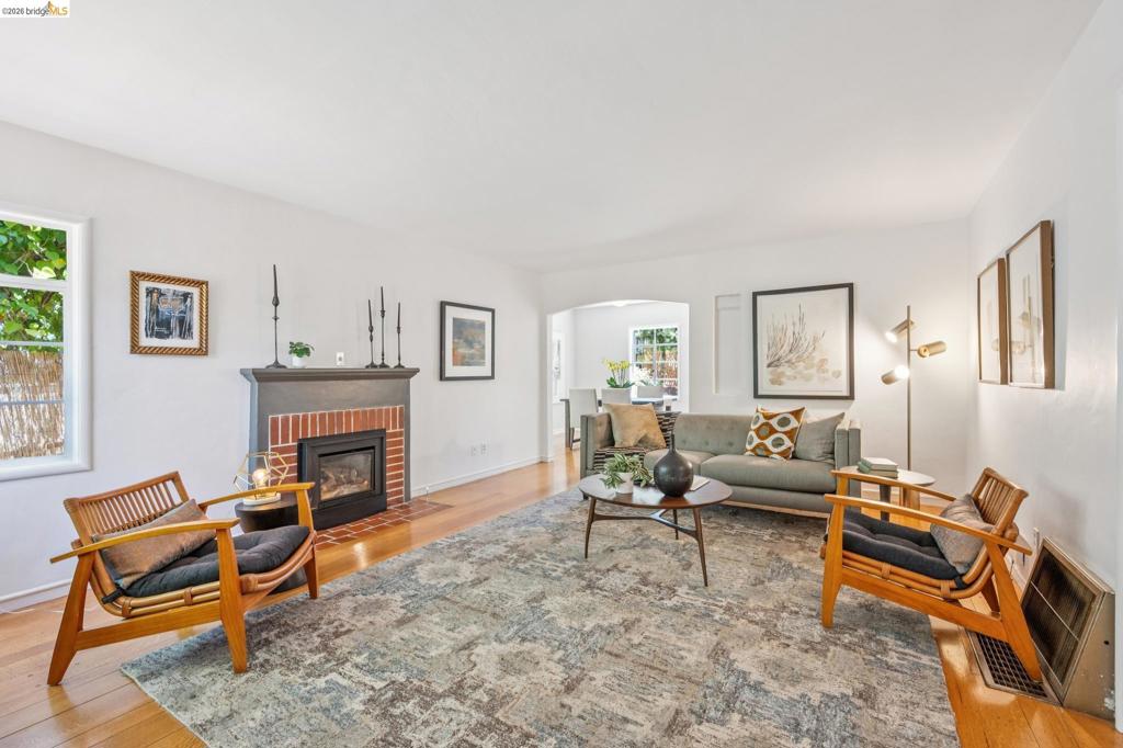 1133 Walnut Street Property Photo 5