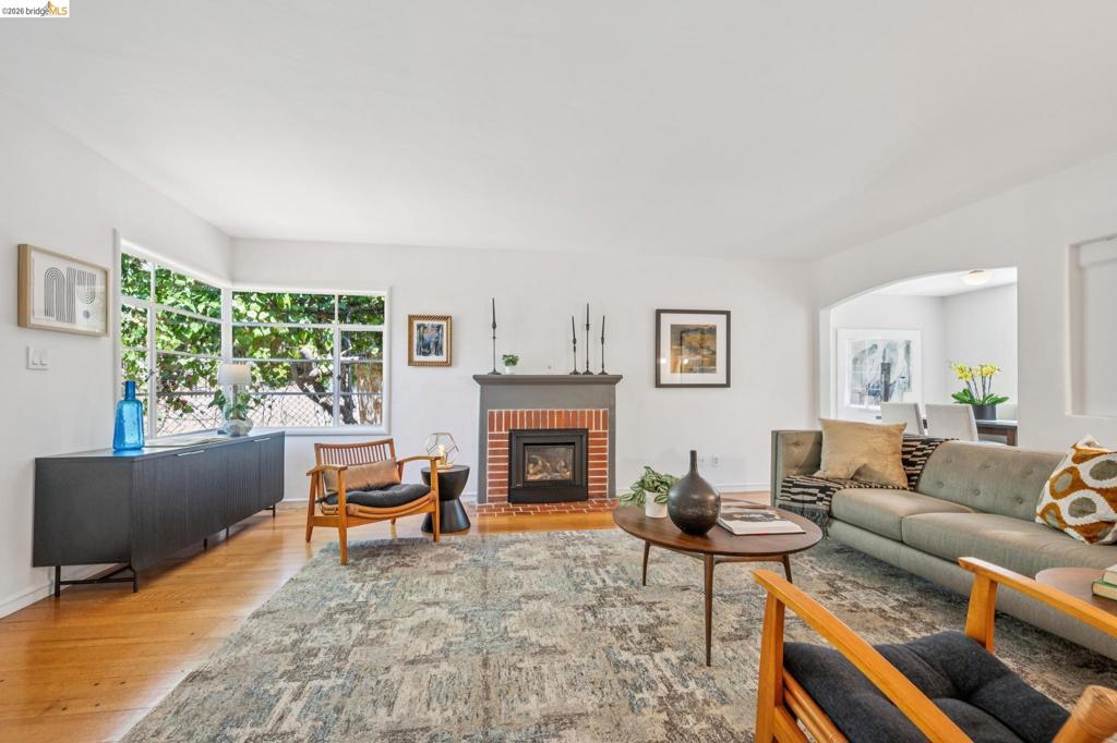 1133 Walnut Street Property Photo 6