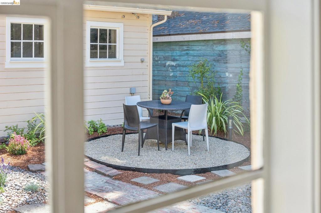 1133 Walnut Street Property Photo 15