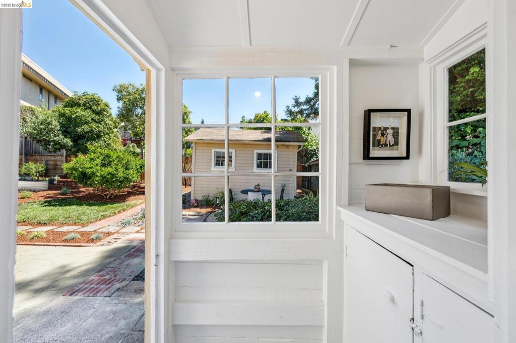 1133 Walnut Street Property Photo 45
