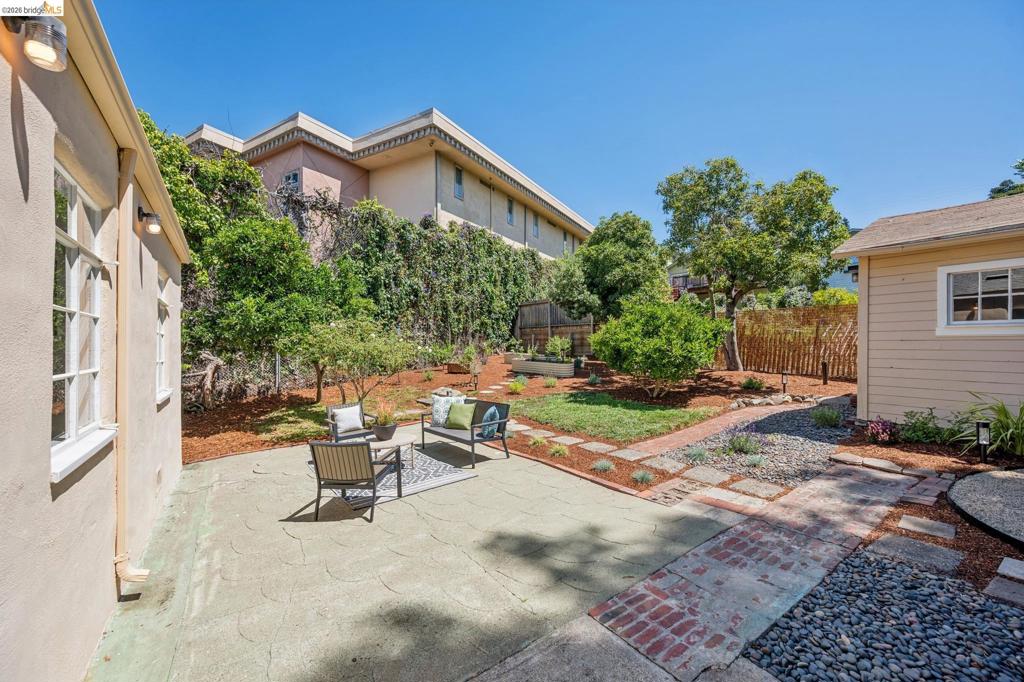 1133 Walnut Street Property Photo 46