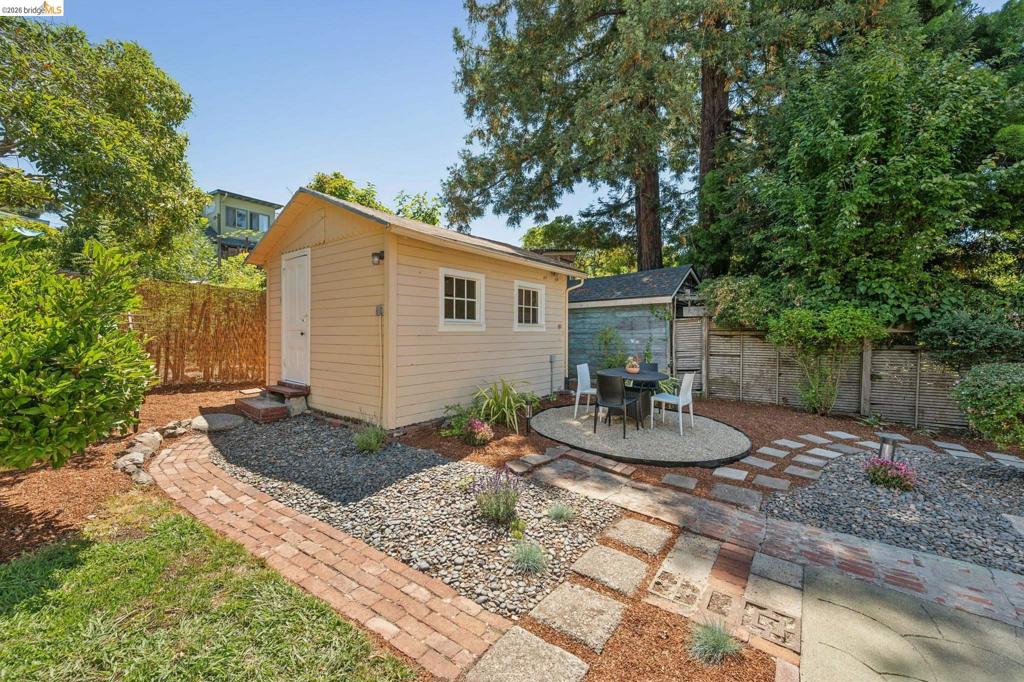 1133 Walnut Street Property Photo 58