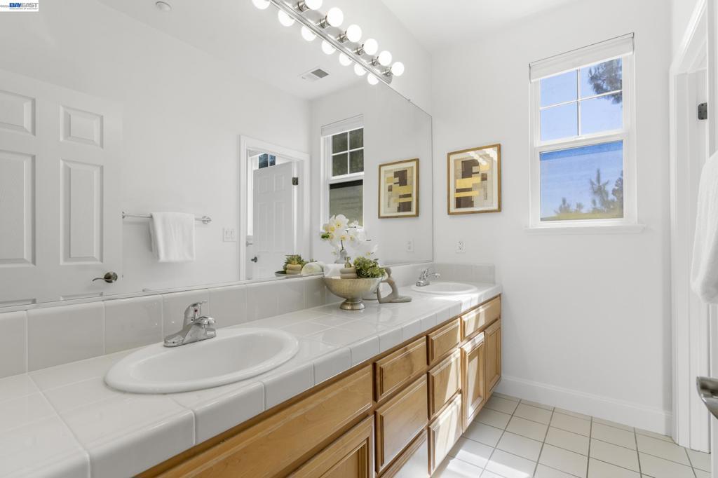 5698 Carnegie Way Property Photo 33