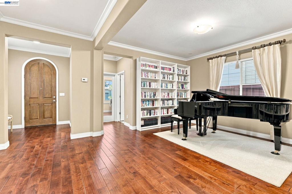 1352 Halifax Way Property Photo 15