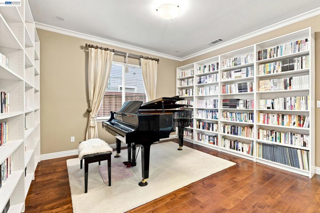 1352 Halifax Way Property Photo 16