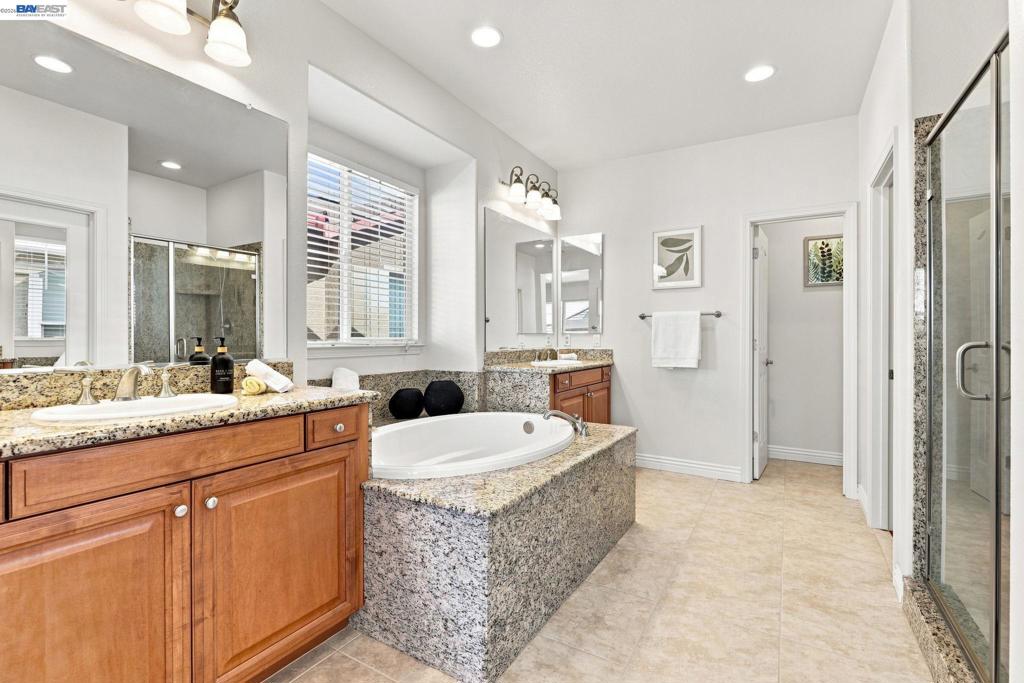 1352 Halifax Way Property Photo 24