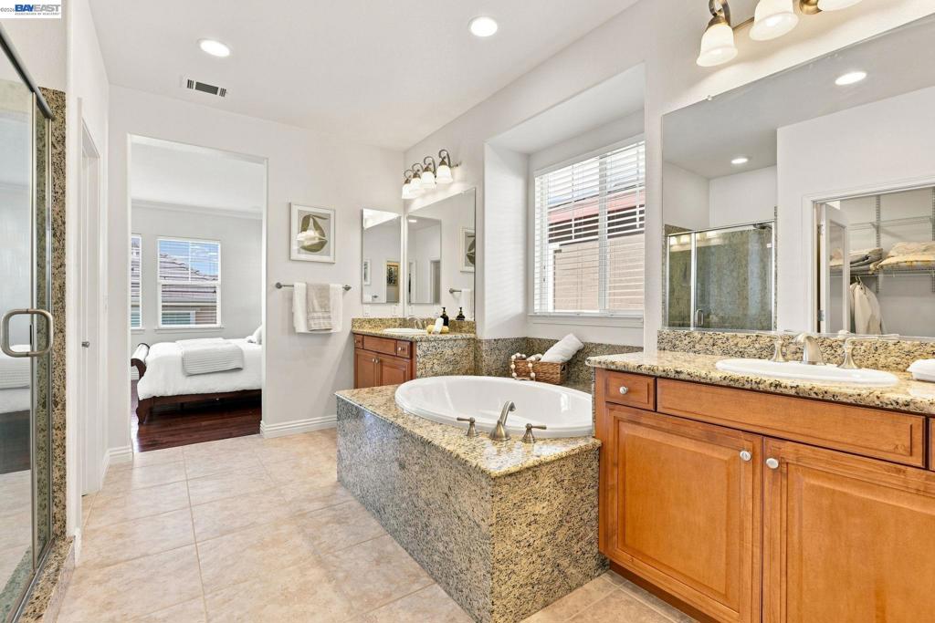 1352 Halifax Way Property Photo 25