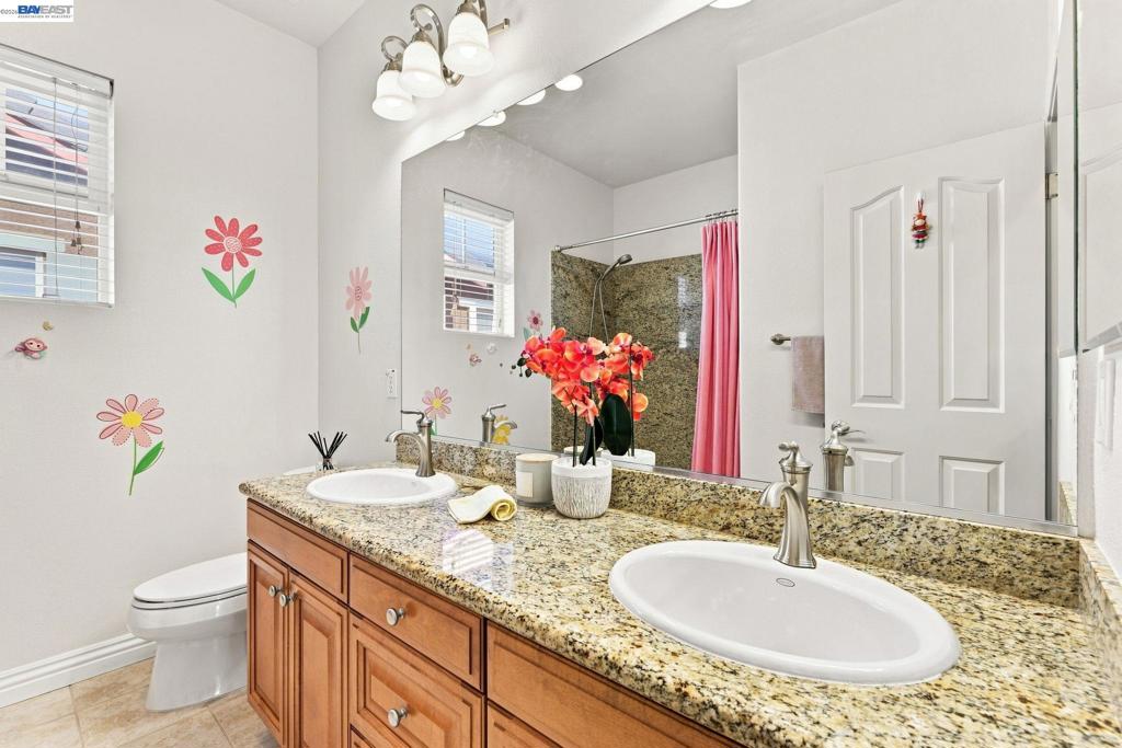 1352 Halifax Way Property Photo 34