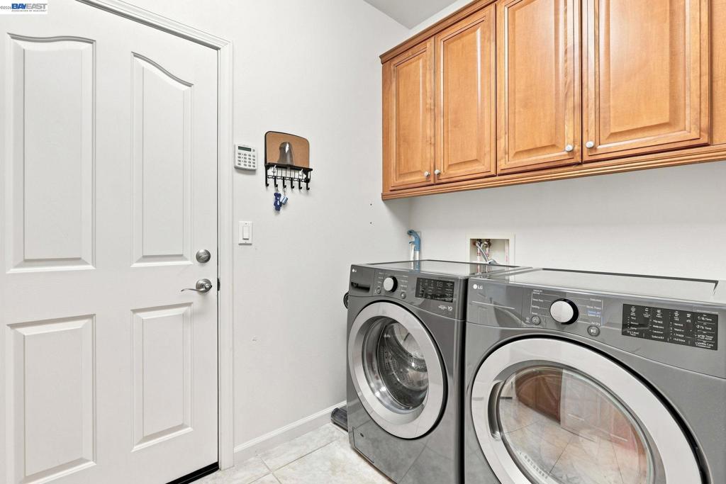 1352 Halifax Way Property Photo 35