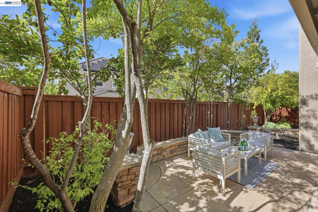 1352 Halifax Way Property Photo 38