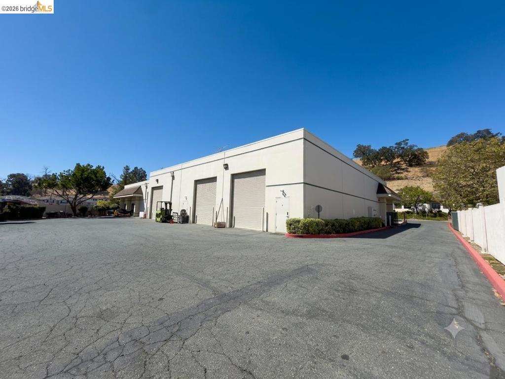 4881 Sunrise Dr Property Photo 4