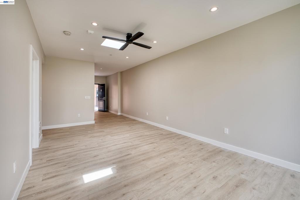 4202 Telegraph Ave Property Photo 10