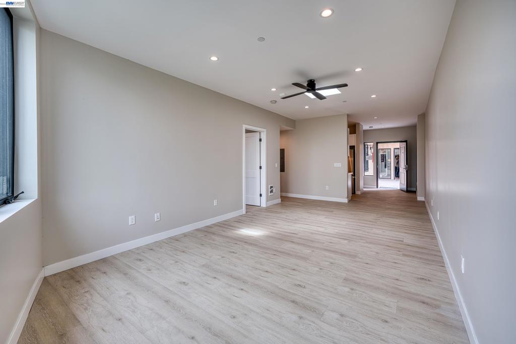 4202 Telegraph Ave Property Photo 11