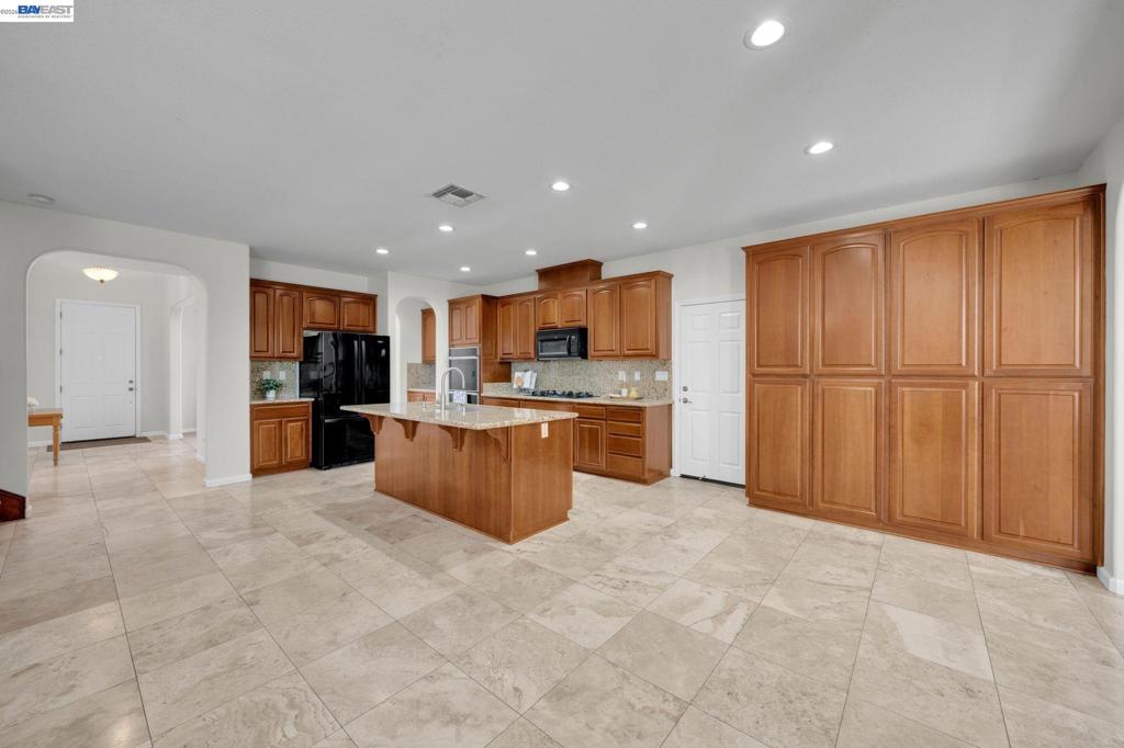6391 Crystal Springs Cir Property Photo 6