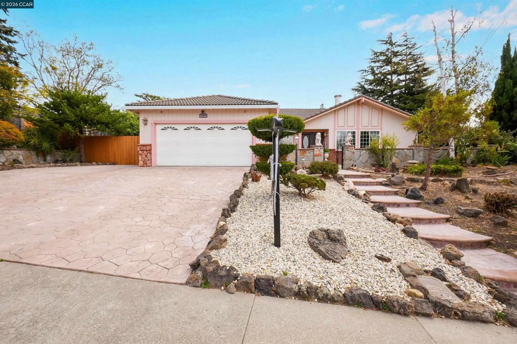1220 Fascination Cir Property Photo 6