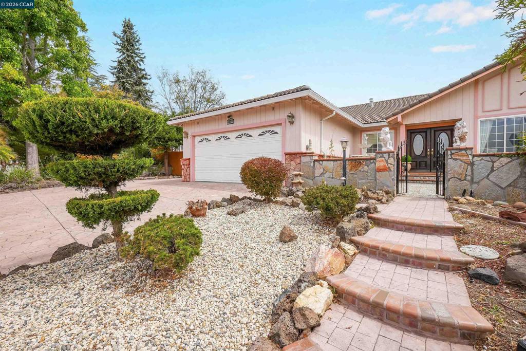 1220 Fascination Cir Property Photo 10